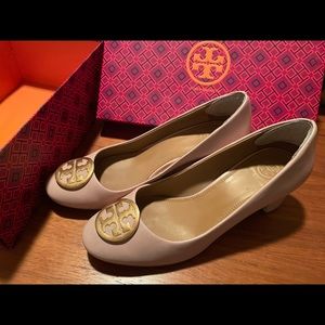 Tory Burch elegant pink shoes
